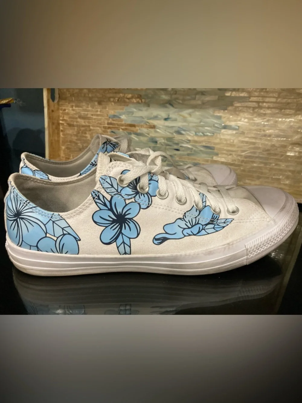 Converse White Canvas Sneaker with Blue Floral Print CUSTOM low top - Picture 5 of 6
